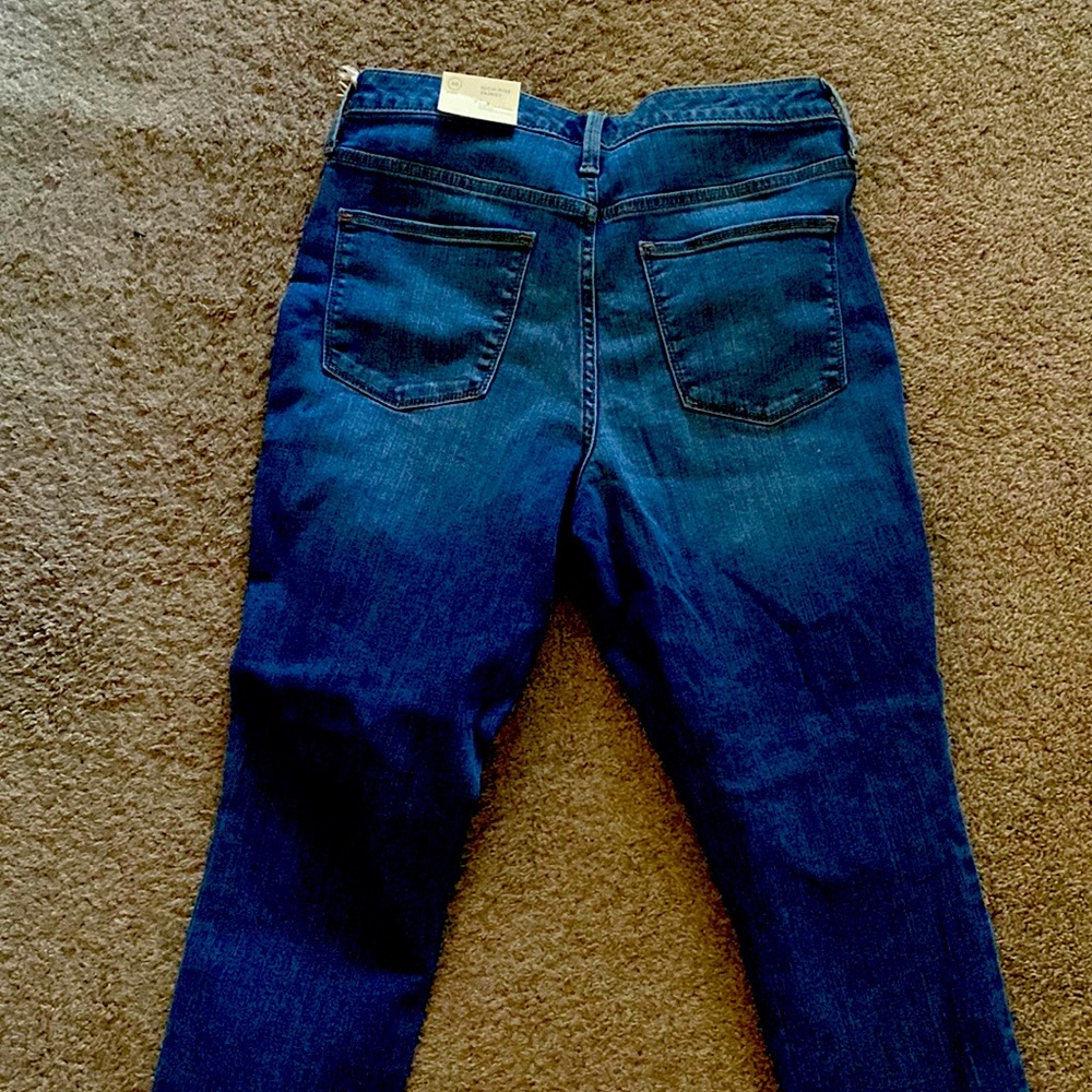Universal Thread;size 10, never been worn